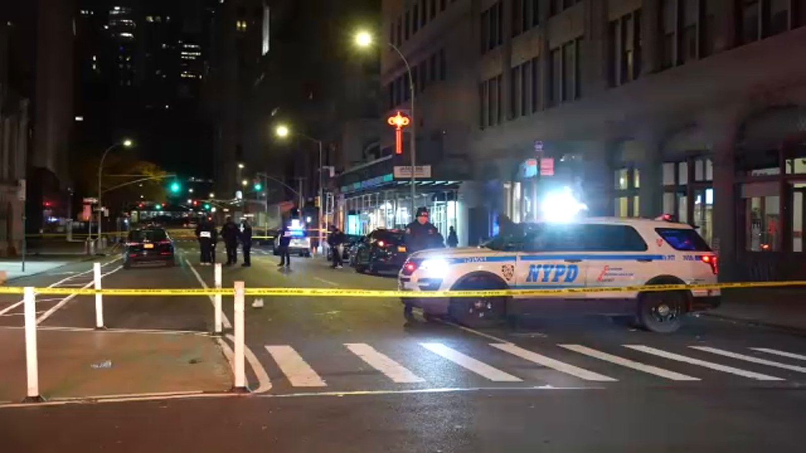 Teen dies after double stabbing in Lower Manhattan; 19-year-old arrested