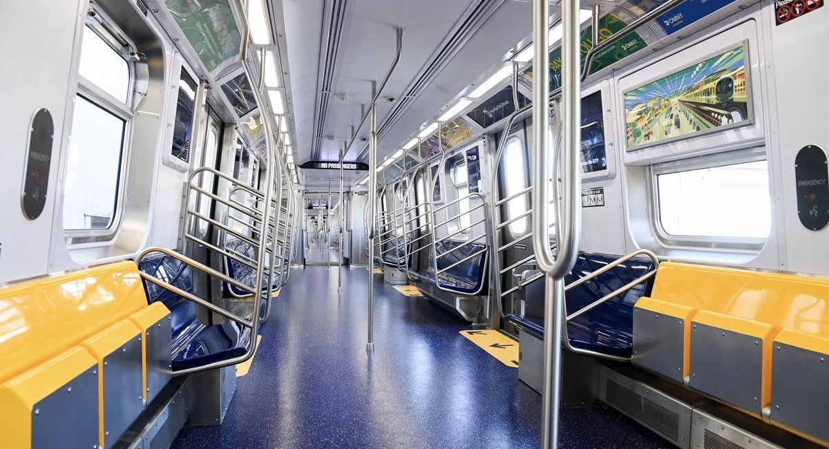MTA's fancy new 'open gangway' subway trains can't run on express tracks, per memo
